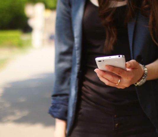 Three Tips For Conducting A Reverse Phone Number Lookup